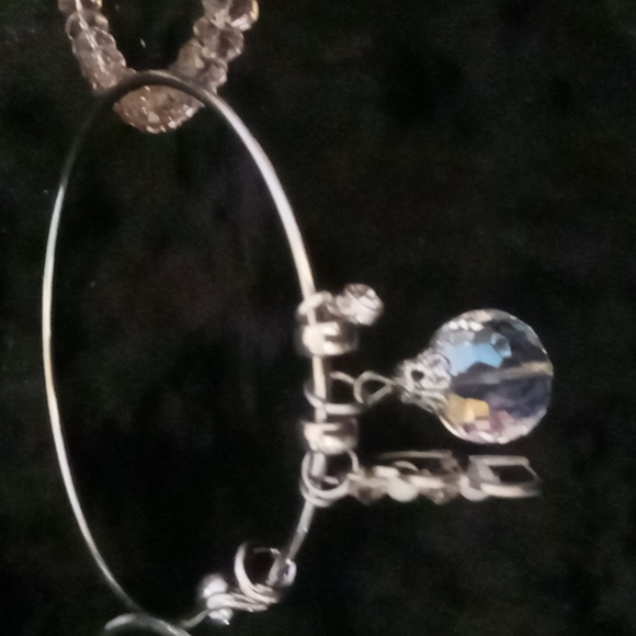 Three bangle bracelet's lots of charm one beaded bangle all expandable.in silver - Picture 4 of 9